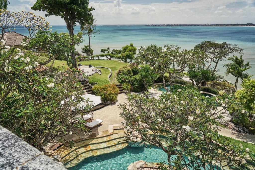 bali hotel luxe four seasons