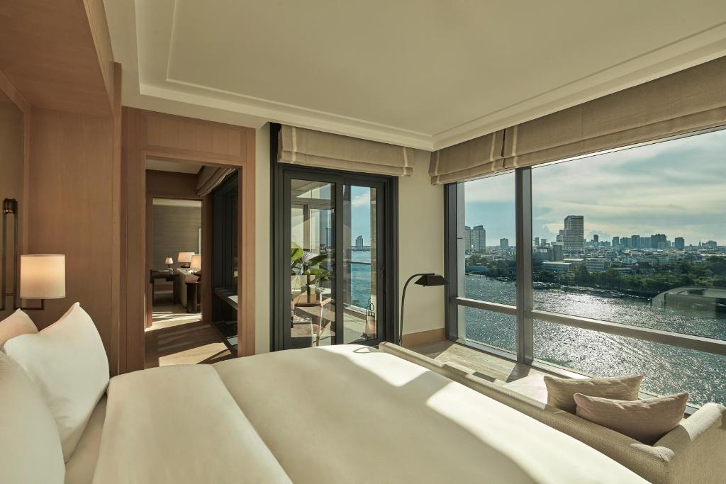 hotel bangkok luxe capella