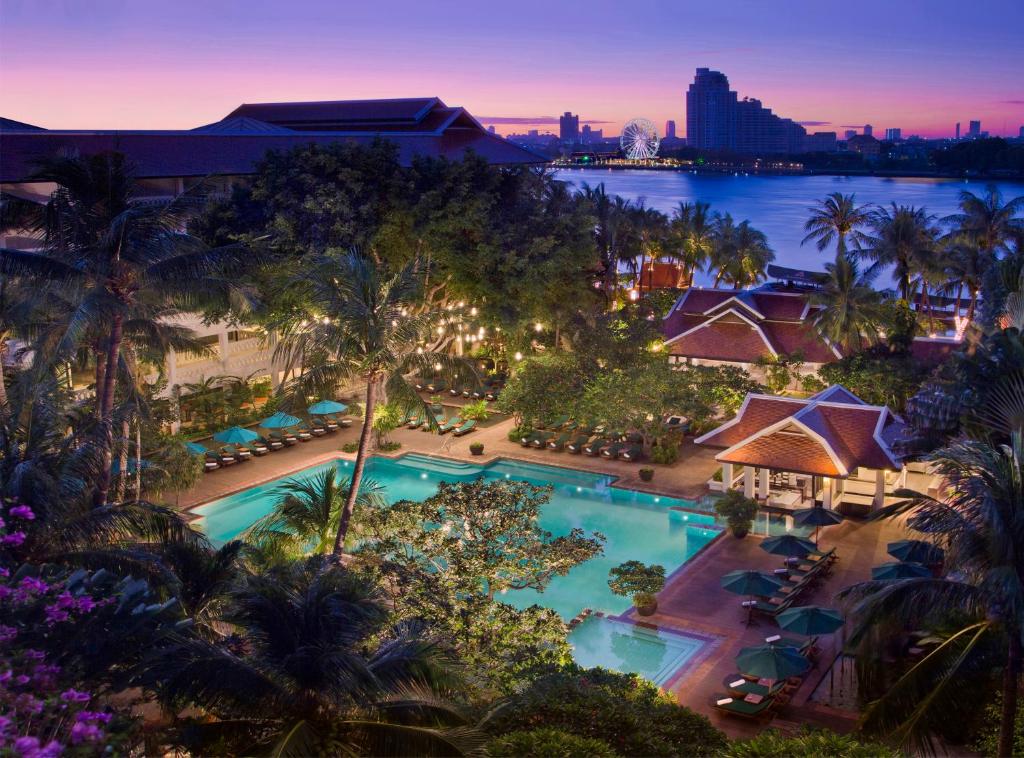 Anantara Riverside hotel bangkok luxe