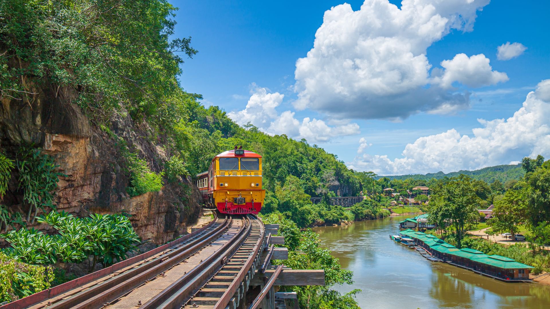 train bangkok chiang mai